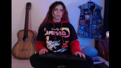 flor3citarockera online show from May 19, 2:46 pm