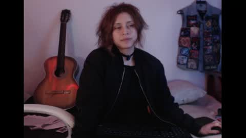 flor3citarockera online show from May 8, 3:15 pm