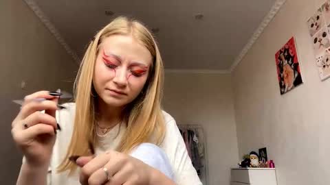 May online show from September 25, 9:41 am