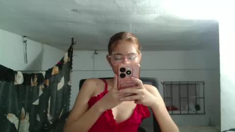 florloversweet1 online show from May 15, 8:39 am