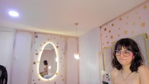 Snapshot of flower_dulce chatting on December 13, 9:41 pm Dulce online show from December 13, 9:41 pm