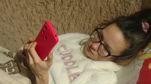 Snapshot of flowercandydoll chatting on January 17, 7:05 pm say meow and send tip online show from January 17, 7:05 pm