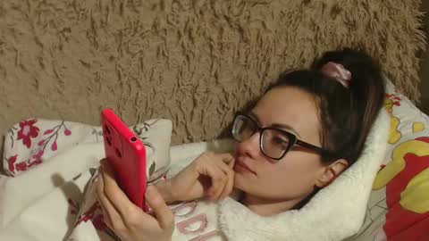 Snapshot of flowercandydoll chatting on February 9, 6:16 pm say meow and send tip online show from February 9, 6:16 pm