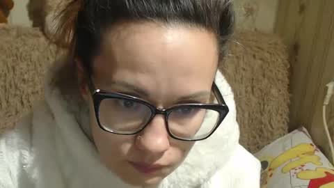 Snapshot of flowercandydoll chatting on December 28, 2:22 am say meow and send tip online show from December 28, 2:22 am