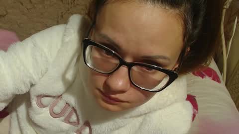 Snapshot of flowercandydoll chatting on December 20, 12:41 am say meow and send tip online show from December 20, 12:41 am