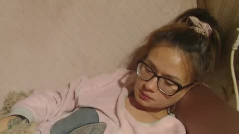 Snapshot of flowercandydoll chatting on October 17, 8:23 pm say meow and send tip online show from October 17, 8:23 pm