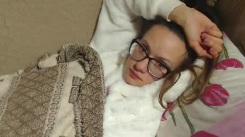 say meow and send tip  online show from December 14, 7:36 pm