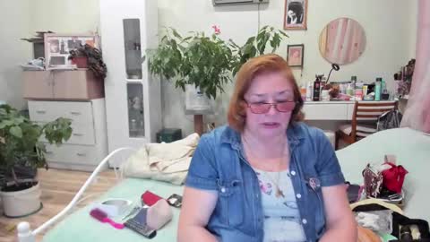 Flowerlower online show from November 3, 3:05 pm