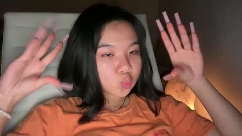 flowerlvr online show from February 4, 5:21 am
