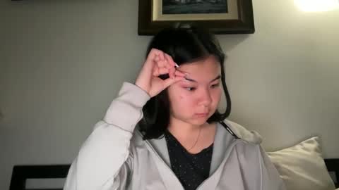 flowerlvr online show from March 2, 2:40 am