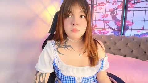  FLUFFY BUBBLE  online show from November 24, 4:03 am