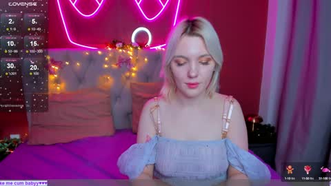 Monica online show from December 22, 1:44 am