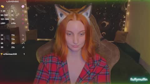 Snapshot of fluffy_muffin3 chatting on February 9, 6:58 pm Agatha online show from February 9, 6:58 pm