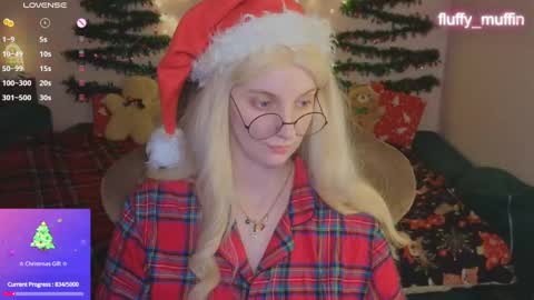 Snapshot of fluffy_muffin3 chatting on December 22, 7:10 pm Agatha online show from December 22, 7:10 pm