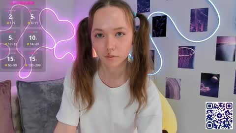Polly online show from February 23, 6:50 pm
