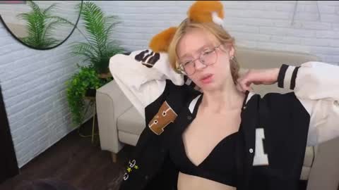 Polly online show from June 6, 7:14 am