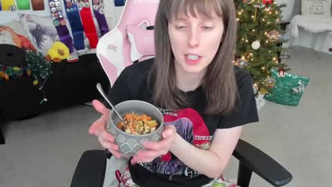 Snapshot of foxy_gamer chatting on December 11, 2:41 am Lex Vive foxygamer cb online show from December 11, 2:41 am