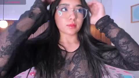 foxy_kylie online show from April 1, 7:44 pm