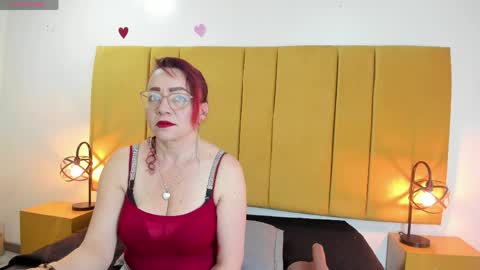 Foxy miilf online show from April 4, 12:37 pm