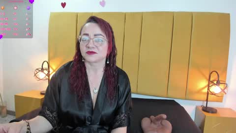 Foxy miilf online show from April 5, 1:10 pm