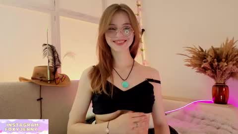 foxysecret_ online show from May 13, 6:13 pm