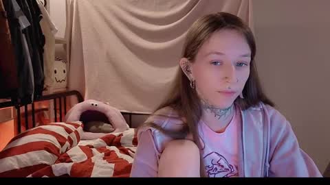 fran_bow online show from April 29, 5:30 pm