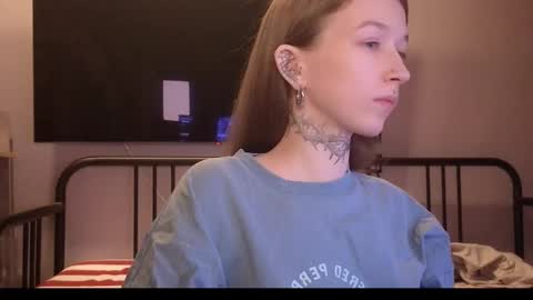 fran_bow online show from March 13, 7:15 pm