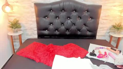          online show from May 26, 2:33 am