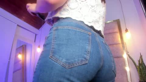 francheska121 online show from April 7, 7:05 pm