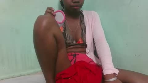 Snapshot of francinealdy chatting on September 19, 1:43 pm francinealdy online show from September 19, 1:43 pm