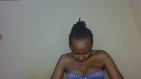 freaky_beauty online show from May 20, 1:57 am