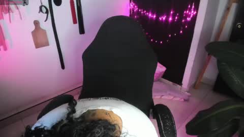 Lia Gomez online show from May 27, 12:10 am