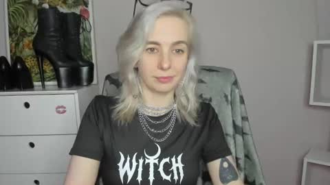 Anne online show from June 17, 6:37 am