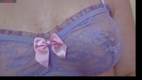 frenchbarbie26 online show from April 24, 1:52 am