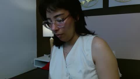 fresaanix online show from September 27, 11:28 am