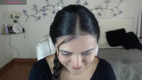 freyarouge online show from April 4, 2:27 pm