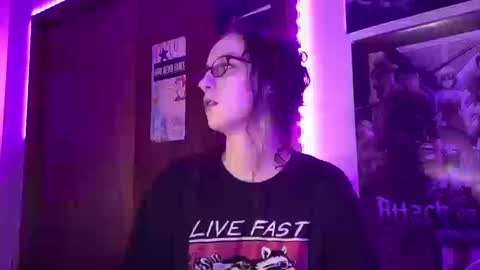 Snapshot of freythegemini chatting on September 15, 4:32 am FreyaTheGemini online show from September 15, 4:32 am