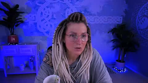 Frida Tander online show from May 3, 5:33 am