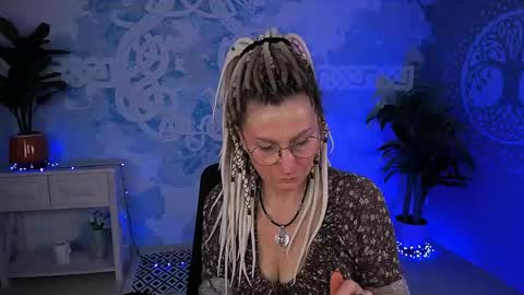 Frida Tander online show from May 7, 5:23 am