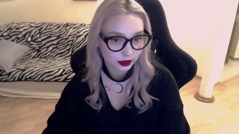 Lilith online show from December 4, 10:46 am