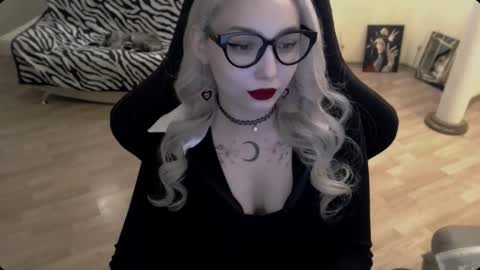 Lilith online show from November 17, 11:33 am