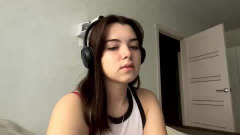 Emily online show from October 5, 7:13 am