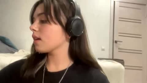 Emily online show from September 24, 3:55 pm