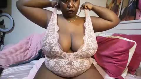 ftolips online show from May 3, 4:49 am