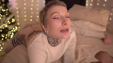 Eva         all my links   online show from January 7, 12:30 pm