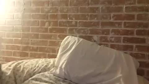 fuckmeharderdaddy371558 online show from May 4, 5:00 am