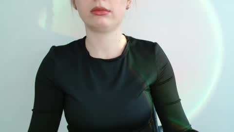 Emma online show from February 28, 2:49 pm