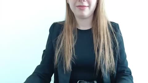 Emma online show from May 14, 9:15 am