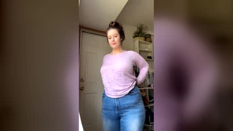 Linnys Palace online show from March 24, 4:23 pm