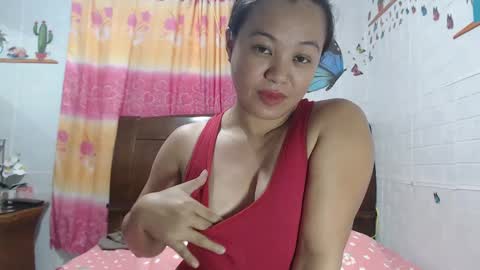 Snapshot of funluvnpinay4u chatting on January 28, 3:57 am MAE online show from January 28, 3:57 am